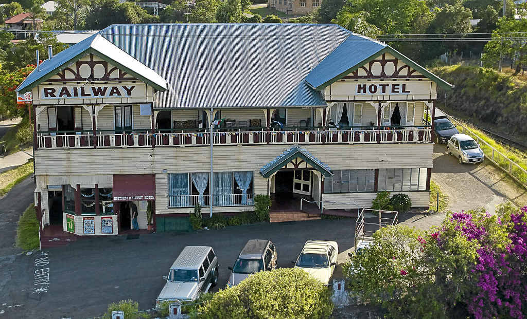 The Railway Hotel is one of the few in Gympie without gaming machines and still has many of its original fittings. The Railway Hotel is one of the few in Gympie without gaming machines and still has many of its original fittings.